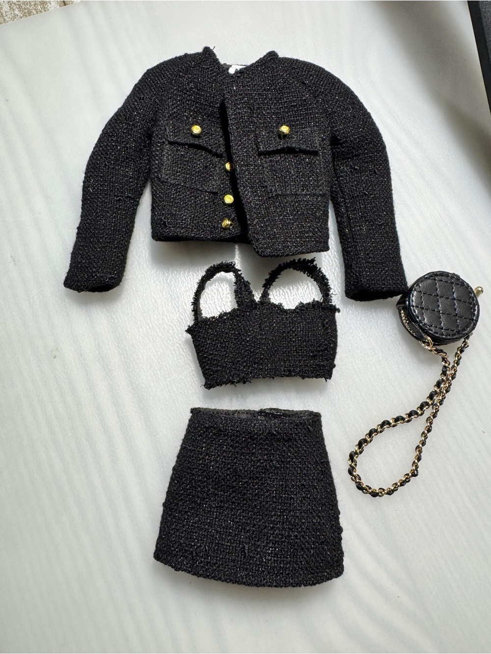 Defa Lucy outfit